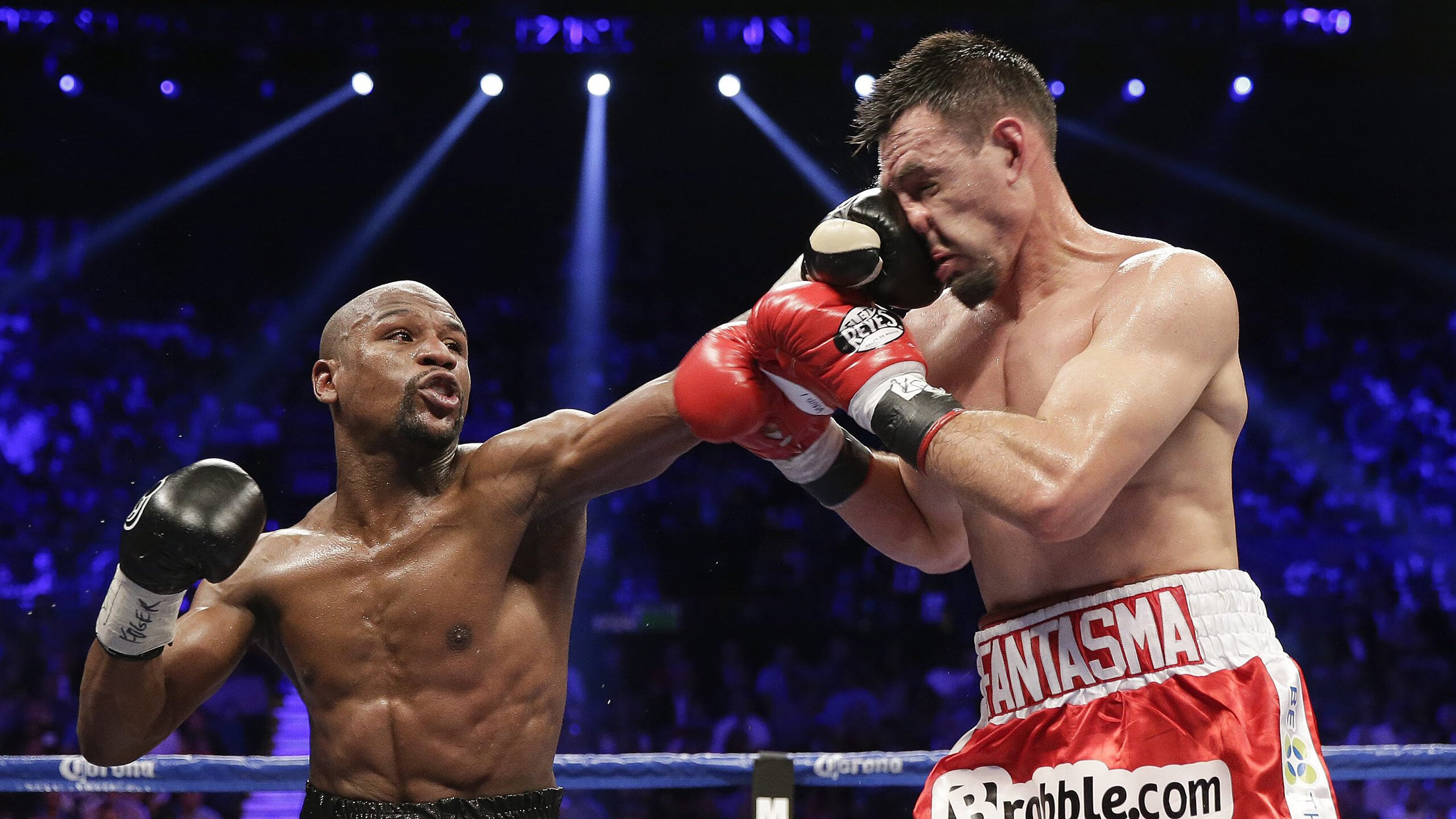 卡斯特利奥主场完胜，晋级形势一片大好，卡利斯特这个牌子好吗